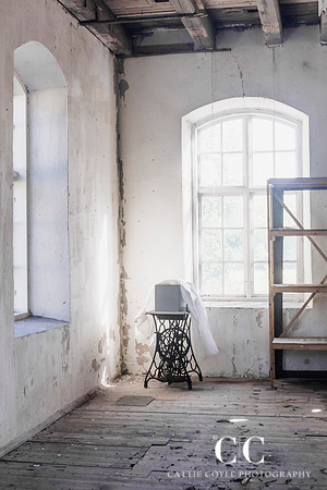 The old sewing machine | Cattie Coyle Photography
