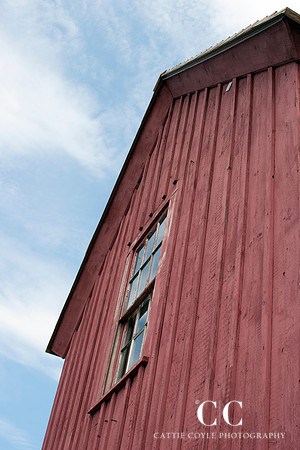 Red house | Cattie Coyle Photography